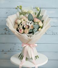 Букет цветов из:  Розы и Лизиантусы в Ильинский
