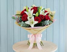 Букет цветов из:  Лилии и Розы #REPLACE_PRED# Ильинский