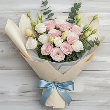 Букет цветов из:  Лизиантусы в Ильинский