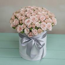 Цветочная композиция из Розы в шляпной коробке в Ильинский