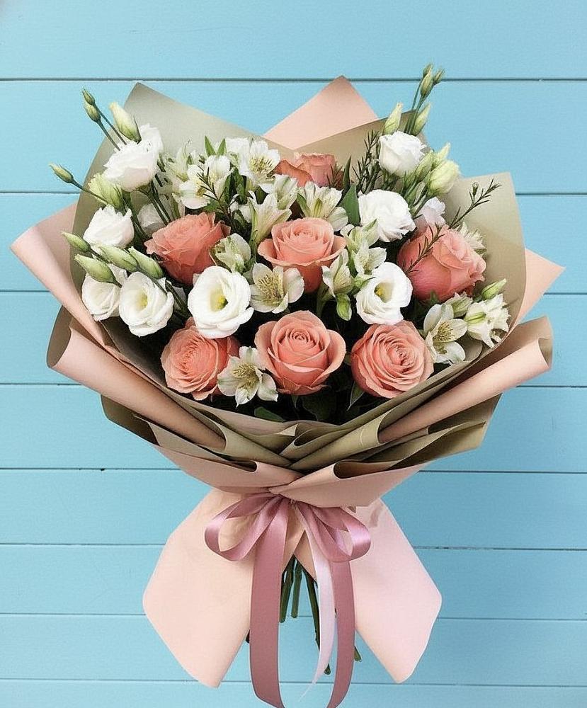 Букет цветов из: Розы, Альстромерии и Лизиантусы в Ильинский