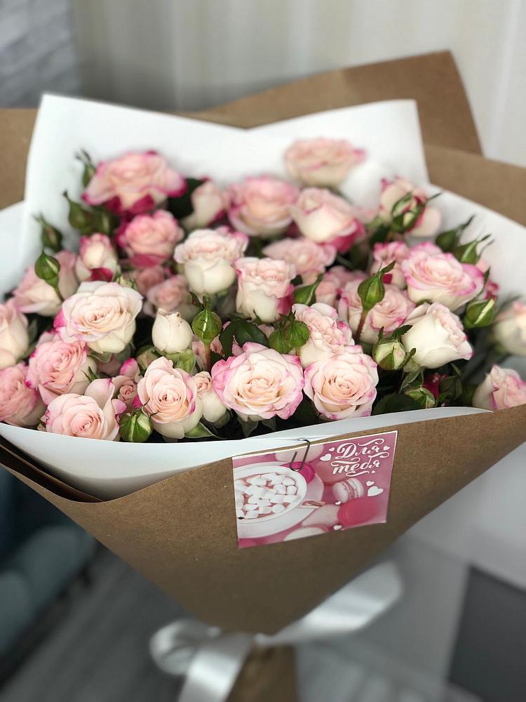 Букет цветов из: Розы в Ильинский