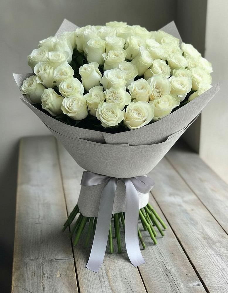 Букет 35 Белых роз в Ильинский