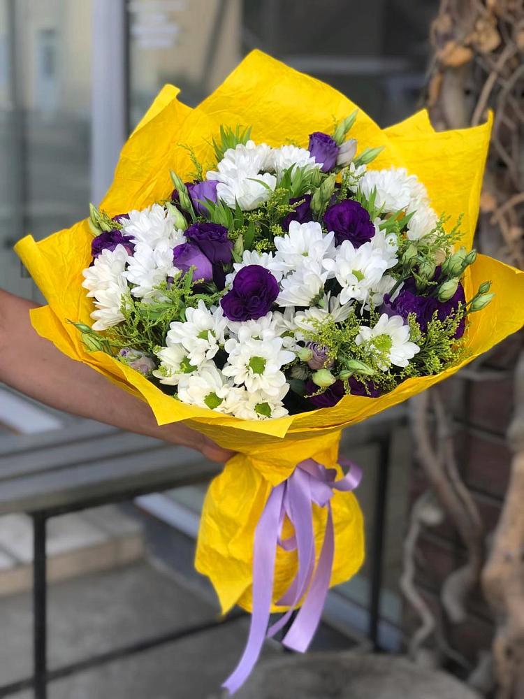 Букет цветов из: Ирисы, Хризантемы и Ромашки в Ильинский
