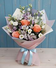 Букет цветов из:  Лизиантусы, Розы, Альстромерии и Гипсофила в Ильинский