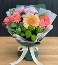 Букет цветов из:  Гвоздики, Розы, Герберы и Хризантемы в Ильинский