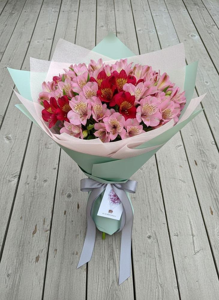 Букет цветов из: Альстромерии в Ильинский