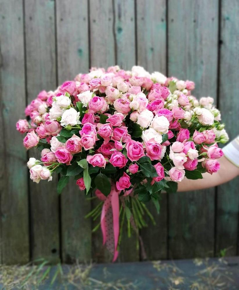 Букет Розовые кустовые розы Натали и Лав Лидия в Ильинский