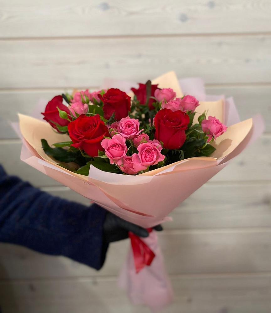Букет цветов из: Розы в Ильинский