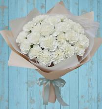 Букет цветов из:  Гвоздики в Ильинский