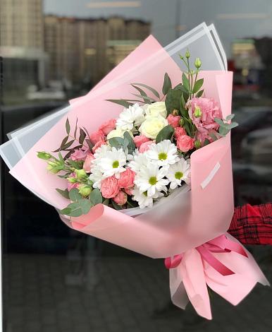 Букет цветов из: Розы, Лизиантусы и Хризантемы в Ильинский