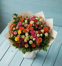 Букет Микс из разноцветных кустовых роз в Ильинский