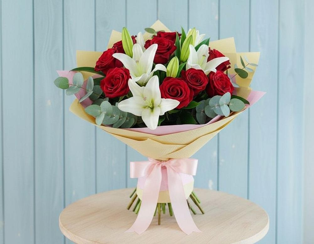 Букет цветов из: Лилии и Розы в Ильинский